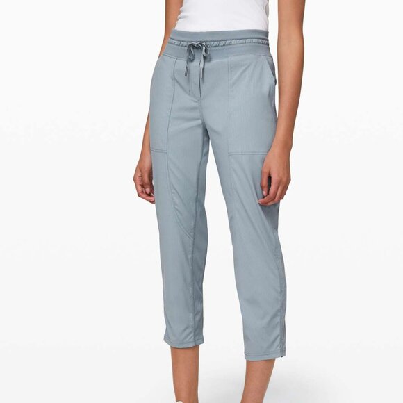 lululemon athletica Pants - Lululemon Dance Studio Crop *25" Chambray, Size 0